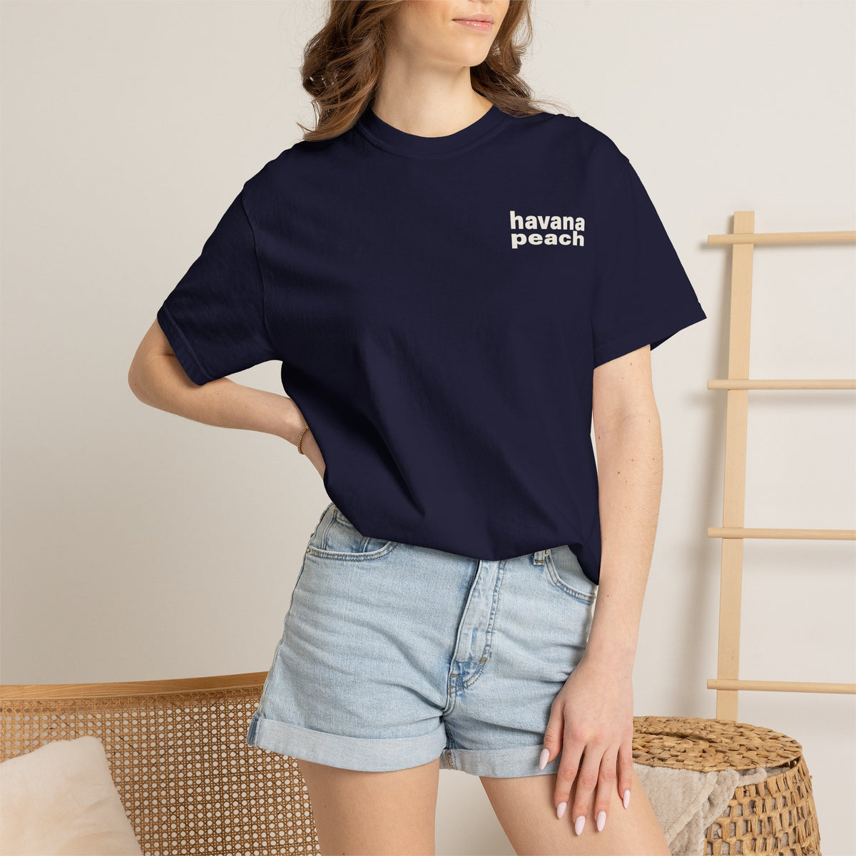 UNISEX Havana Peach Minimalist Graphic T-Shirt